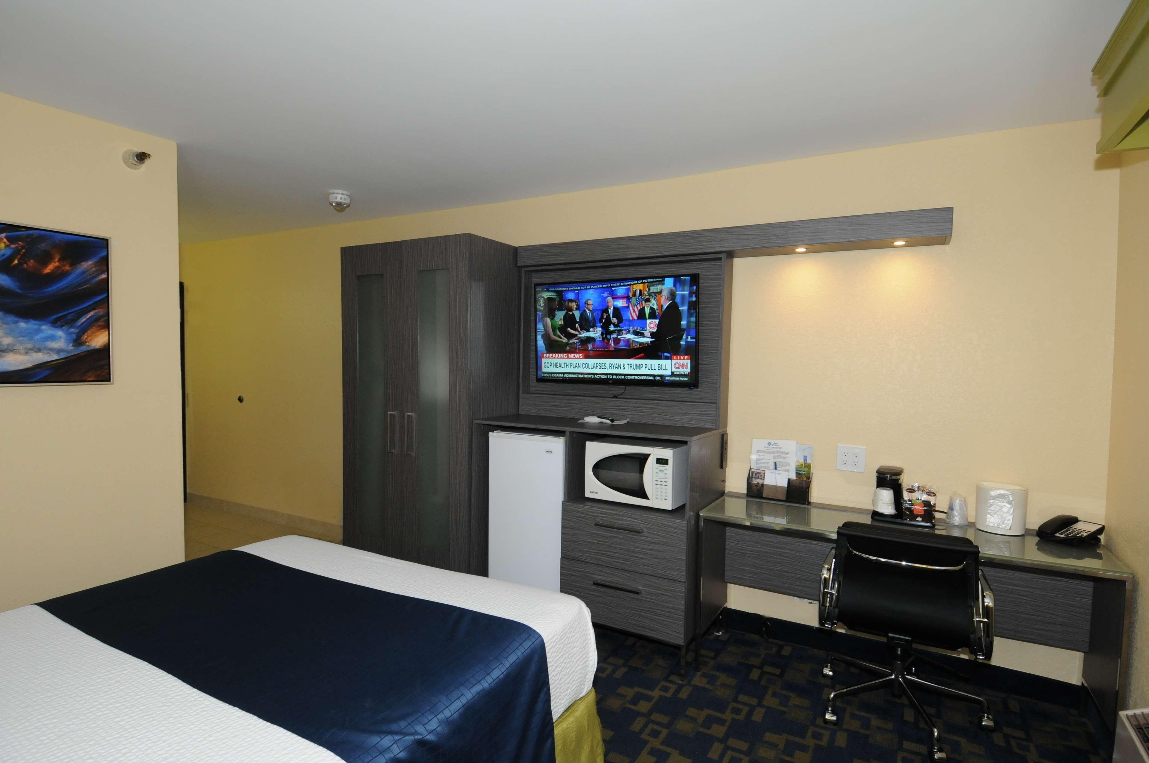 Best Western Antelope Inn & Suites Ред-Блафф Экстерьер фото