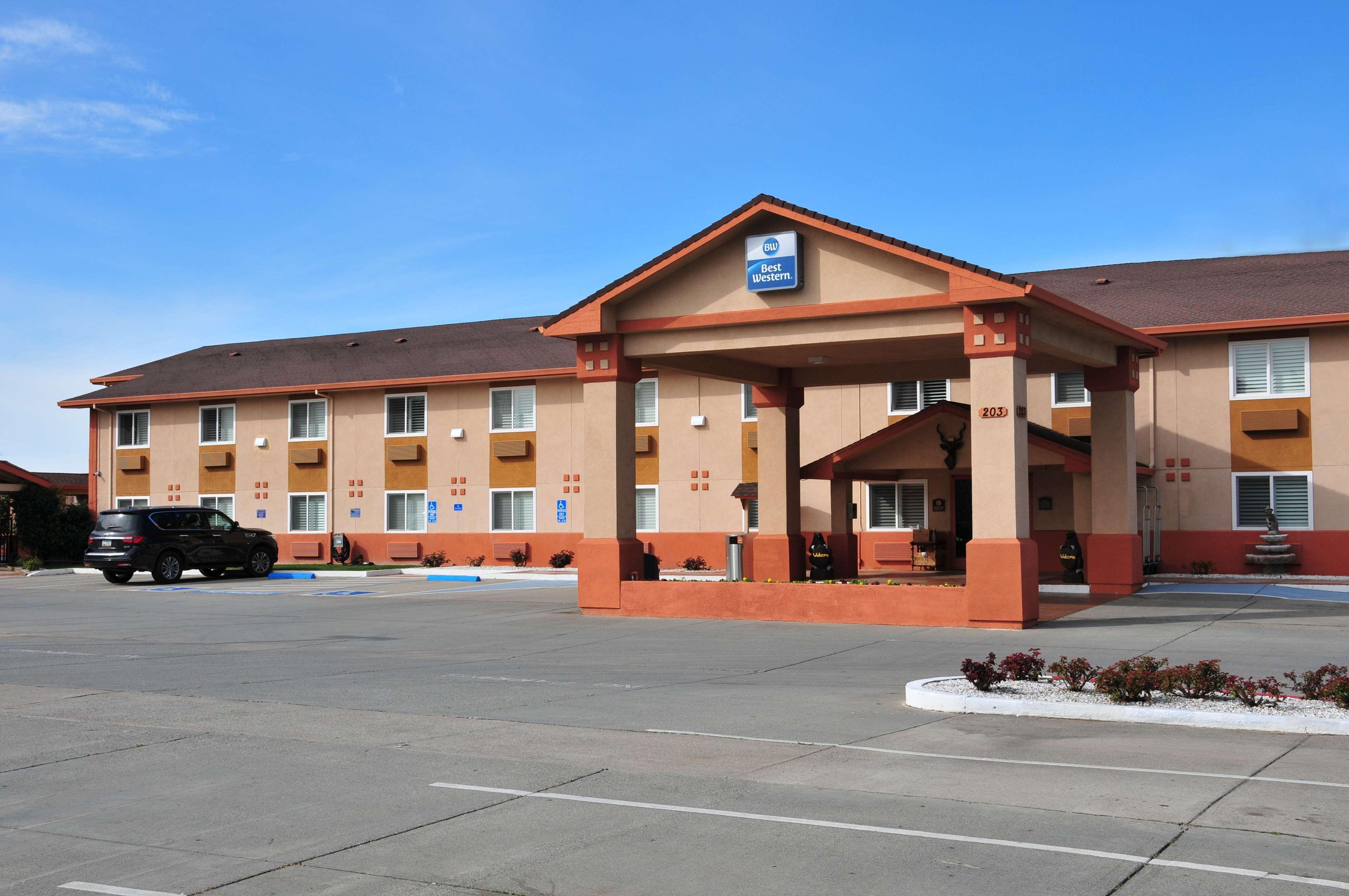 Best Western Antelope Inn & Suites Ред-Блафф Экстерьер фото